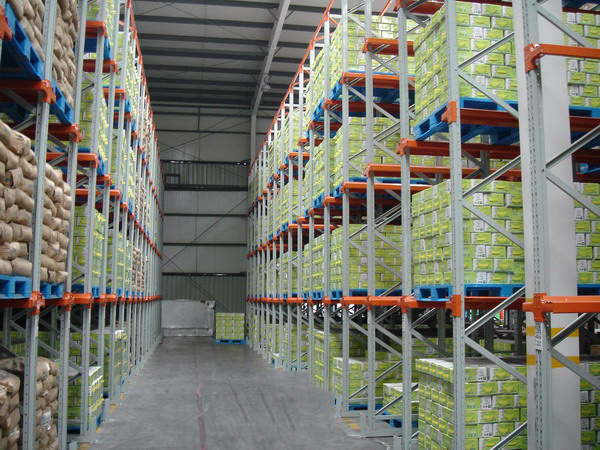 1757584879650543.jpg 蒙牛立體庫(kù)塑料托盤應(yīng)用.jpg